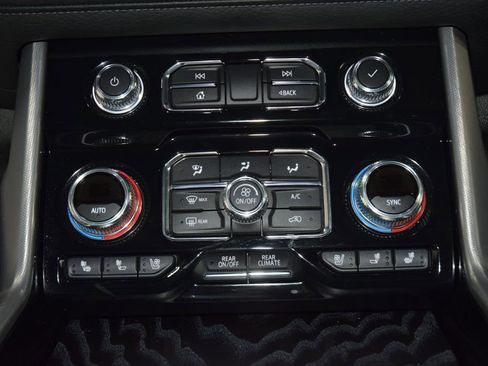 Used 2024 GMC Yukon XL Denali w/ Max Trailering Package image 35