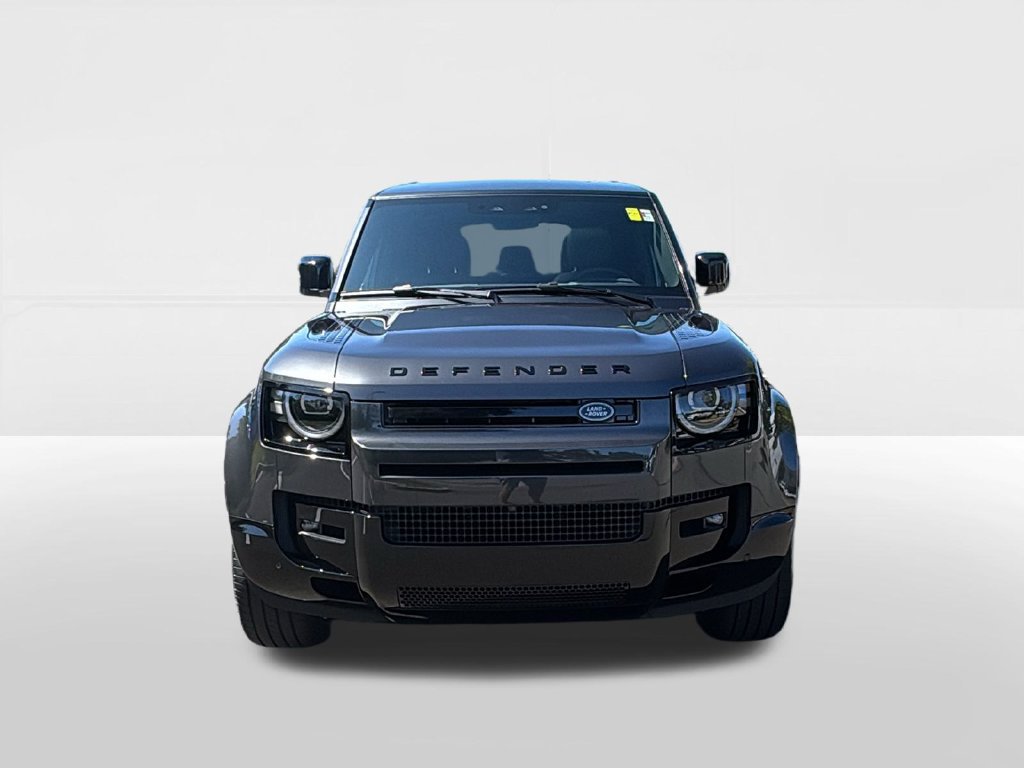 Used 2026 Land Rover Defender 110 X-Dynamic SE AWD/4WD image 3