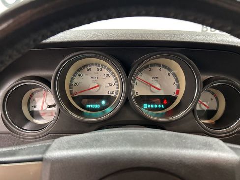 Used 2009 Dodge Challenger SE image 22