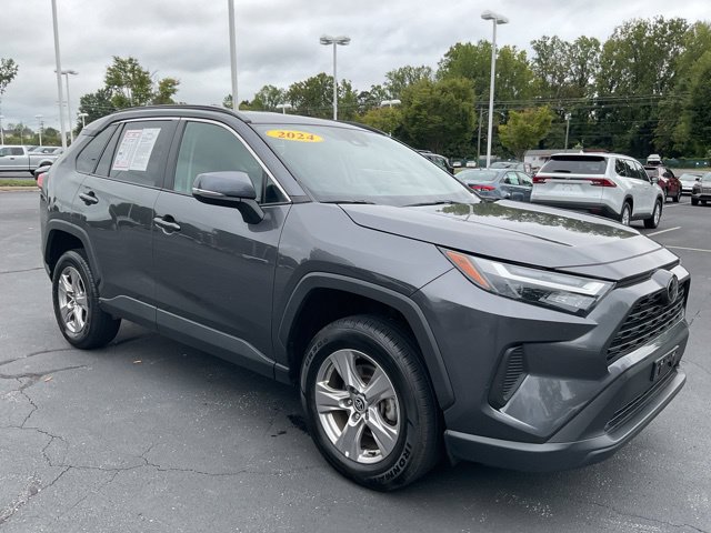 Used 2024 Toyota RAV4 XLE FWD image 5