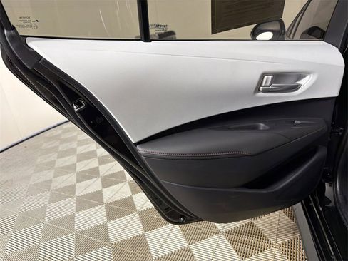 Used 2025 Toyota Corolla SE image 21