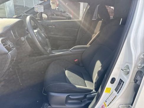 Used 2019 Toyota C-HR LE image 6