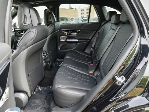 New 2026 Mercedes-Benz GLC 300 4MATIC image 18