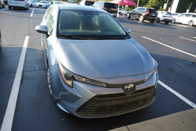 Used 2025 Toyota Corolla LE FWD image 5