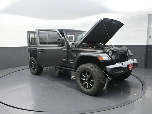 Used 2018 Jeep Wrangler Unlimited Sport AWD/4WD image 38