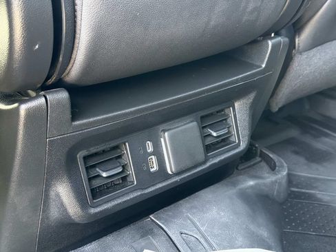 Used 2025 Chevrolet Silverado 1500 LT w/ Leather Package AWD/4WD image 16