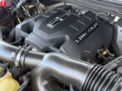 Used 2018 Lincoln Navigator Reserve w/ Technology Package image 35