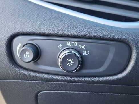 Used 2024 Chevrolet Malibu LT image 24