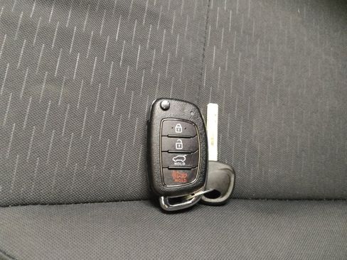 Used 2021 Hyundai Tucson SE FWD image 32