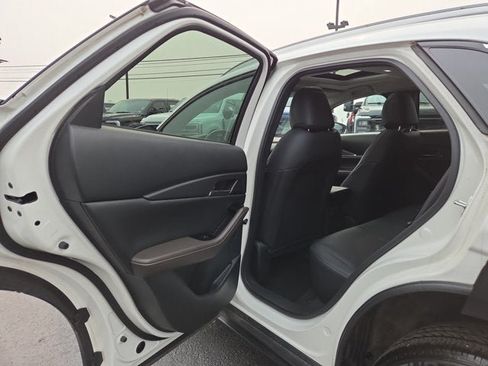 Used 2023 MAZDA CX-30 AWD 2.5 S w/ Premium Package image 11