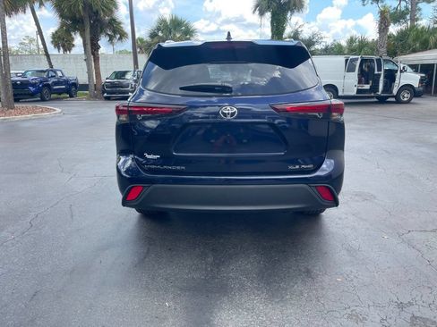 Used 2026 Toyota Highlander XLE AWD/4WD image 4