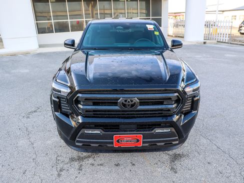 Certified 2025 Toyota Tacoma SR5 image 4