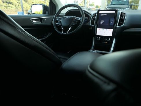 Used 2024 Ford Edge SEL image 27