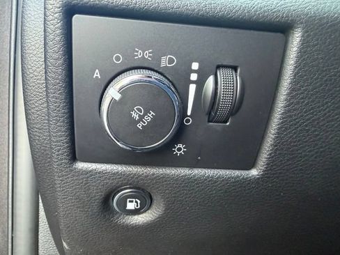 Used 2020 Jeep Grand Cherokee Altitude AWD/4WD image 32