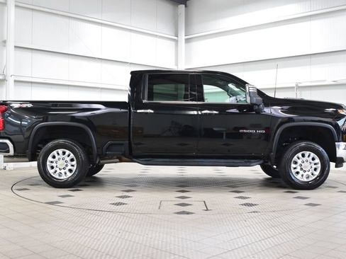 Used 2024 Chevrolet Silverado 2500 LTZ w/ LTZ Convenience Package AWD/4WD image 9