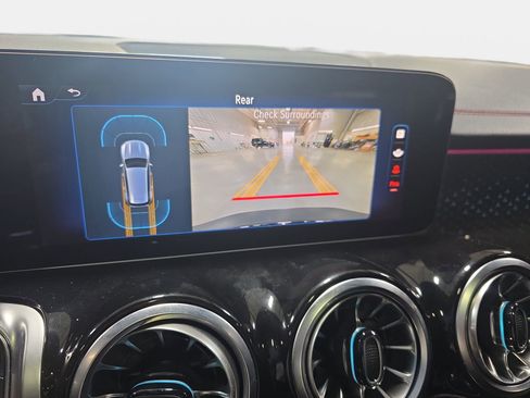 Used 2024 Mercedes-Benz EQB 250+ image 23