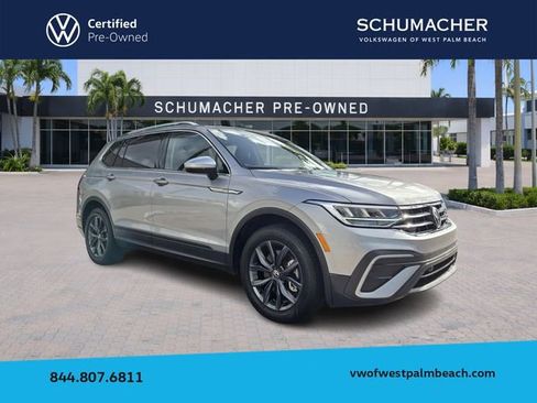 Certified 2023 Volkswagen Tiguan SE w/ Panoramic Sunroof Package FWD image 1