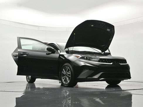 Used 2024 Kia Forte LXS FWD image 49