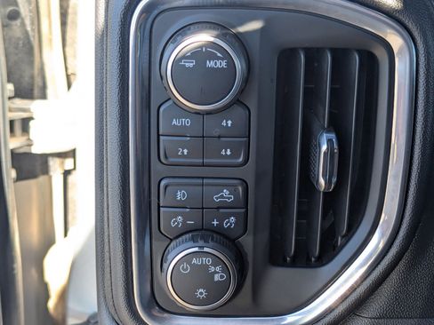 Used 2021 Chevrolet Silverado 1500 RST image 32