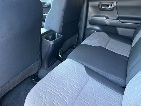 Certified 2023 Toyota Tacoma TRD Off-Road w/ Technology Package AWD/4WD image 24