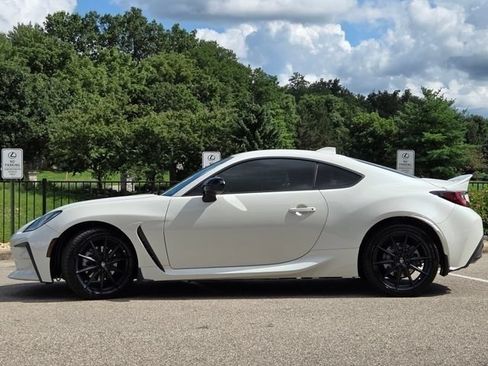 Used 2022 Toyota GR86 Premium w/ GR Appearance Package 1 (TMS RWD image 21