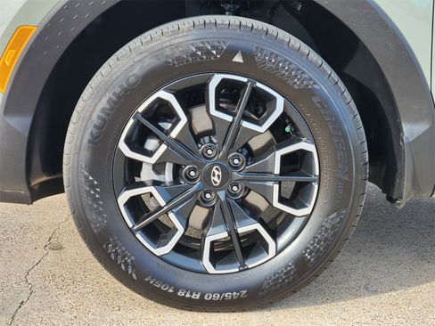 Used 2024 Hyundai Santa Cruz SE image 19