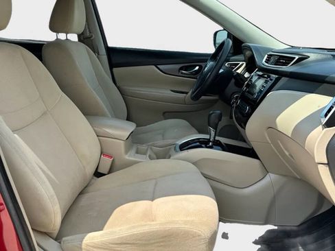 Used 2016 Nissan Rogue S w/ Appearance Package image 12