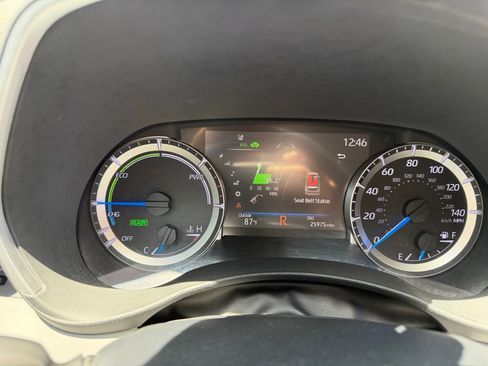 Used 2023 Toyota Highlander XLE FWD image 33