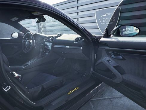 Used 2024 Porsche 718 Cayman GT4 RS w/ Weissach Package RWD image 22