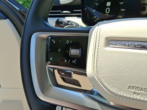 Certified 2023 Land Rover Range Rover SE image 21