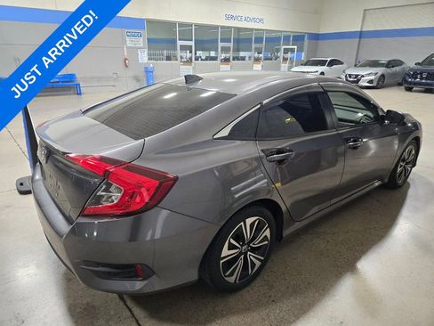 Used 2018 Honda Civic EX-T image 3