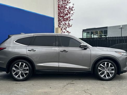 Certified 2022 Acura MDX FWD w/ Technology Package image 2