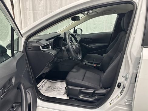Used 2026 Toyota Corolla LE FWD image 10