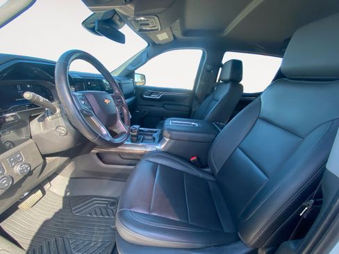 Used 2022 Chevrolet Silverado 1500 LTZ image 23