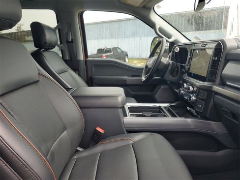 New 2025 Ford F250 Lariat w/ Lariat Ultimate Package image 32