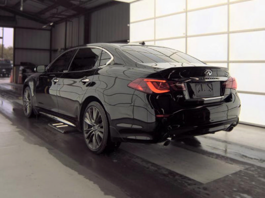 Used 2018 INFINITI Q70 L 3.7 AWD/4WD image 2