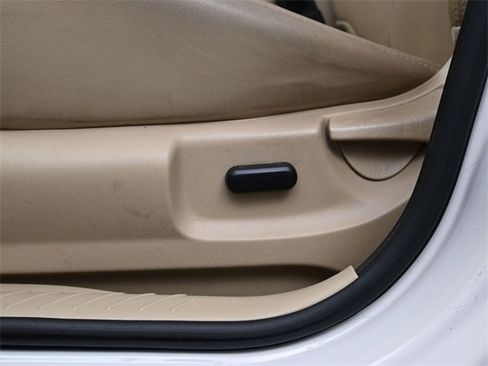 Used 2011 Ford Escape Limited w/ 302A Rapid Spec Order Code image 11