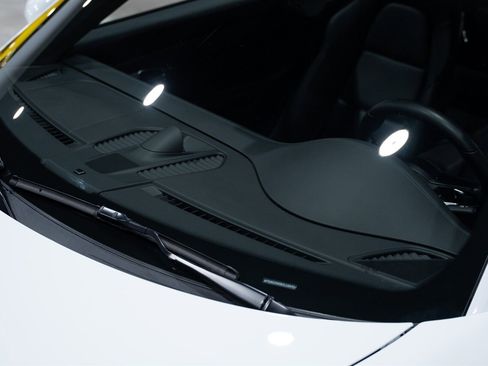 Used 2017 Porsche 911 Turbo S image 62