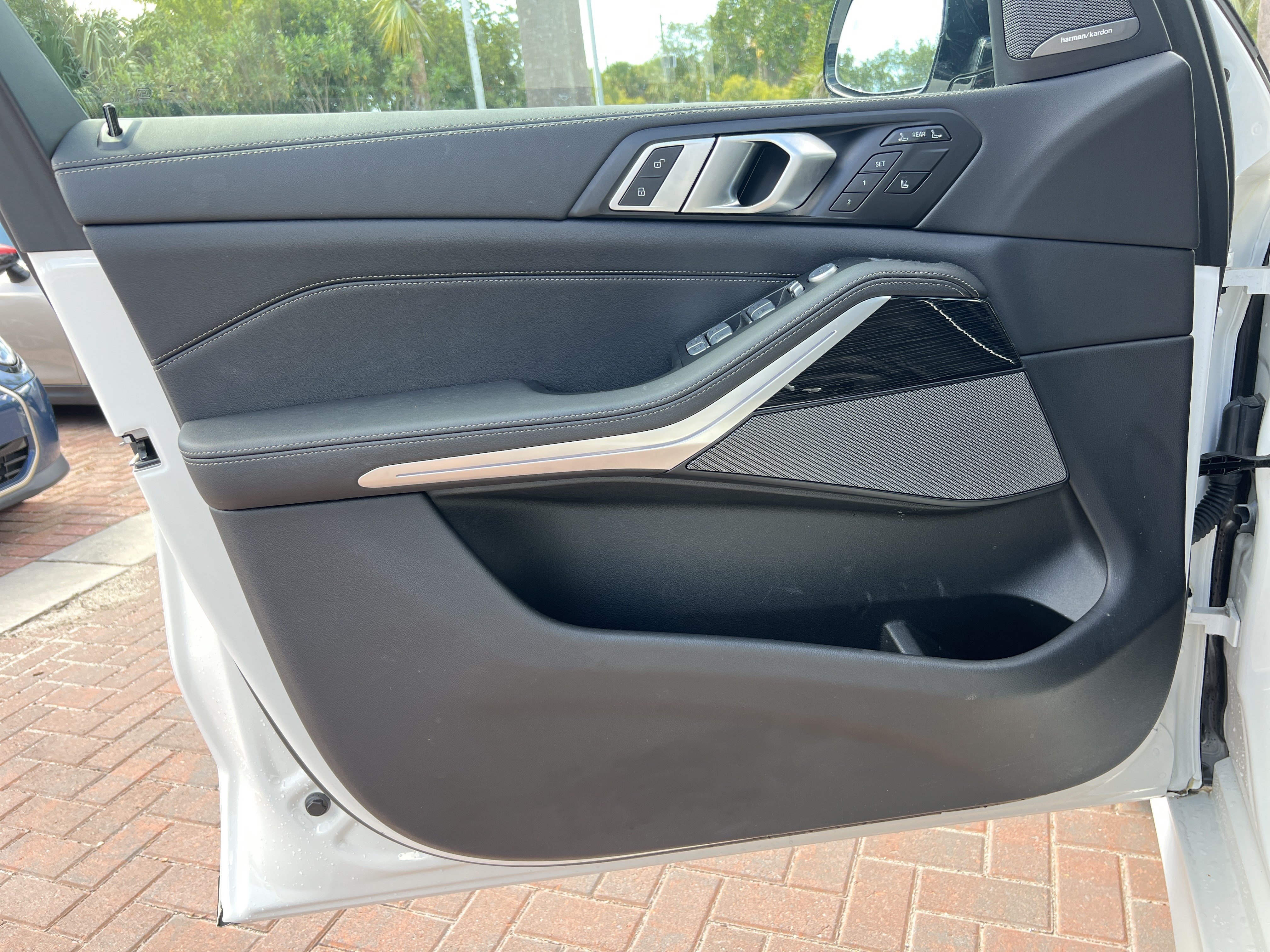 Certified 2025 BMW X7 xDrive40i AWD/4WD image 14