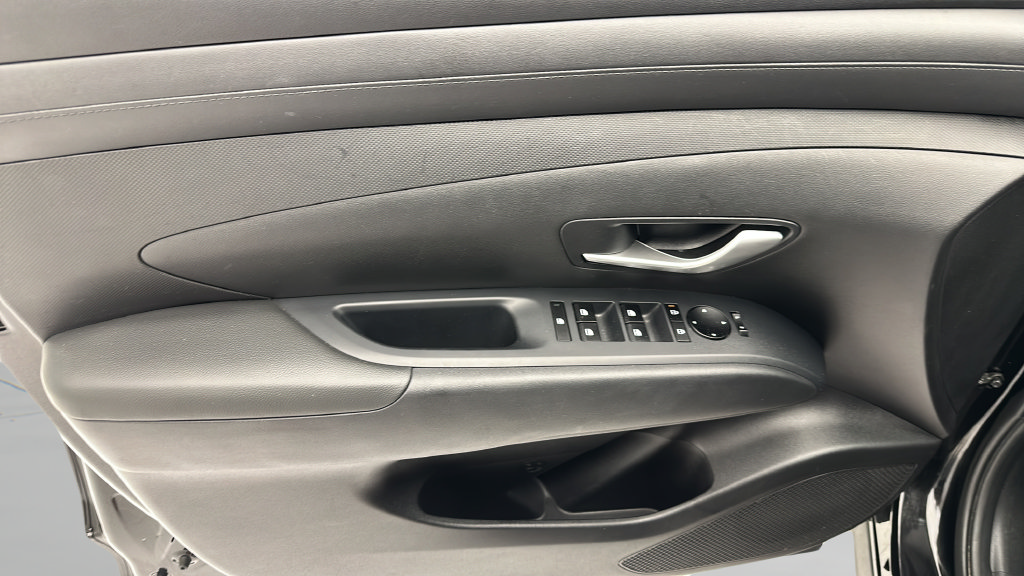 Used 2025 Hyundai Tucson SEL FWD image 12