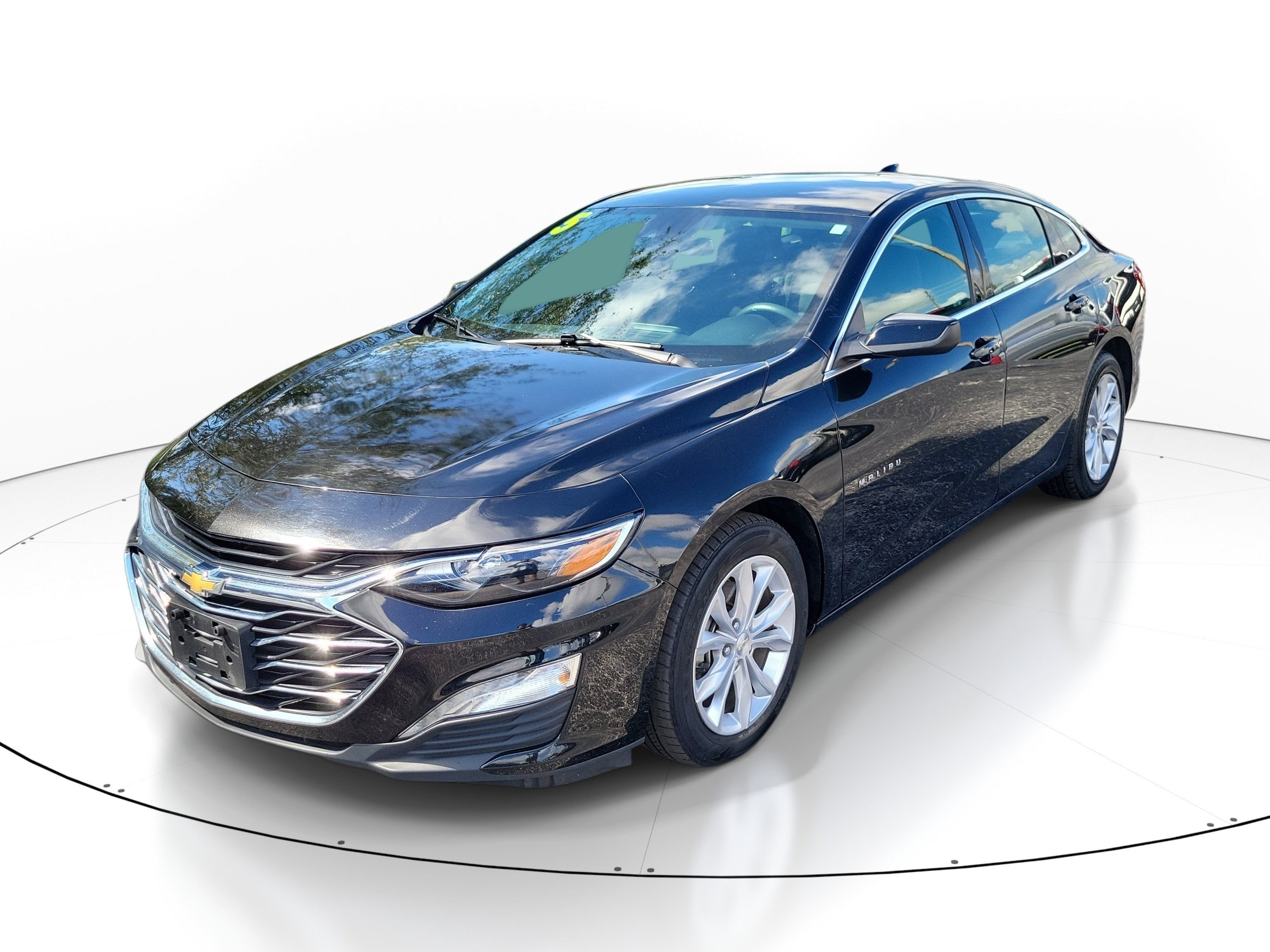 Used 2025 Chevrolet Malibu LT FWD image 5