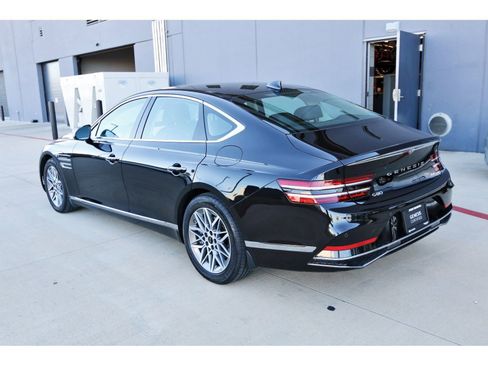 Used 2025 Genesis G80 2.5T image 6