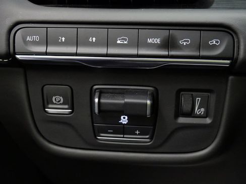 Used 2024 Cadillac Escalade Premium Luxury Platinum AWD/4WD image 28