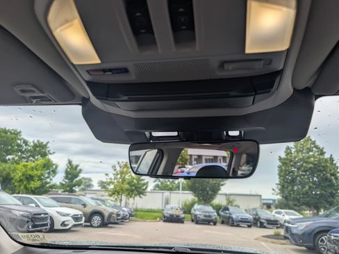Certified 2025 Subaru Ascent Onyx Edition AWD/4WD image 34