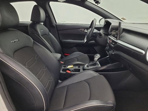 Used 2023 Kia Forte GT-Line w/ GT-Line Premium Package image 21