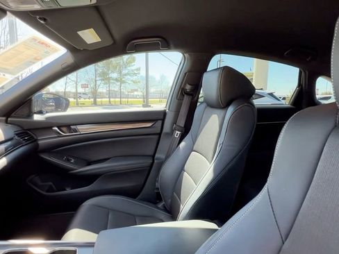 Used 2022 Honda Accord Sport image 32