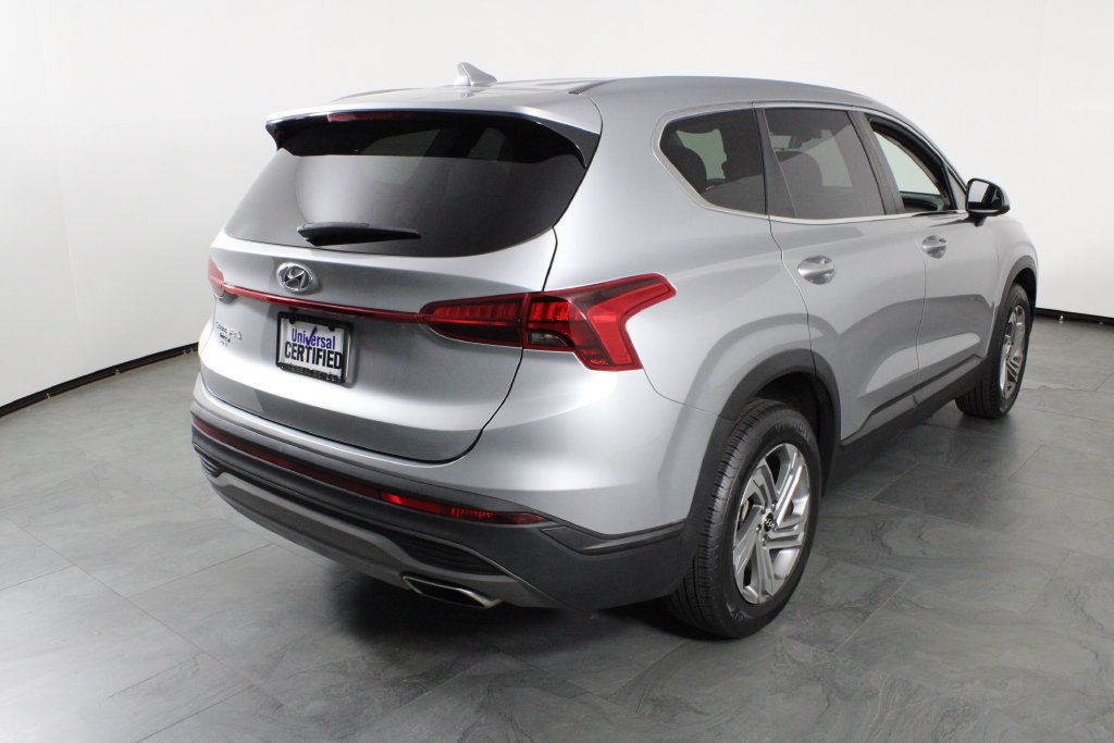 Certified 2023 Hyundai Santa Fe SE w/ Cargo Package FWD image 4
