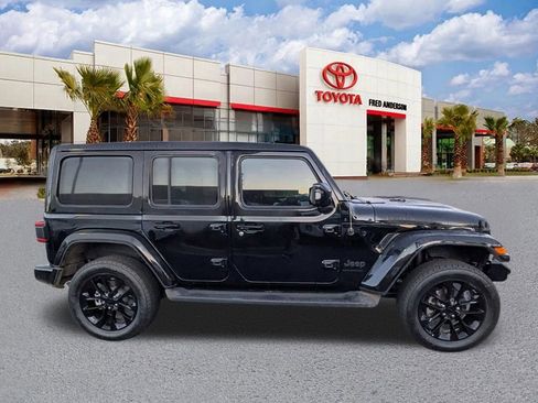 Used 2023 Jeep Wrangler Altitude image 3
