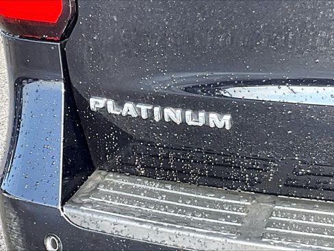 Certified 2023 Ford Expedition Platinum AWD/4WD image 10