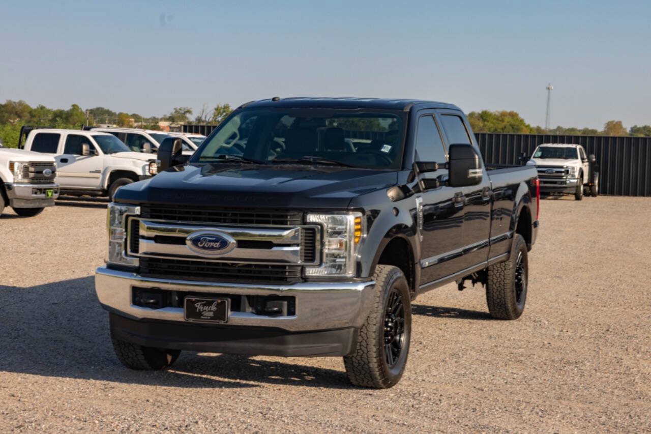 Used 2019 Ford F350 XLT AWD/4WD image 2